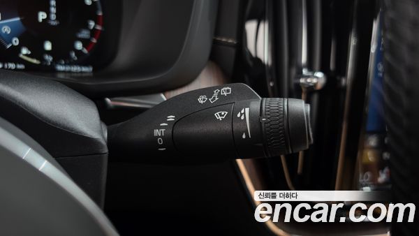 Volvo XC60 2021, фото 29