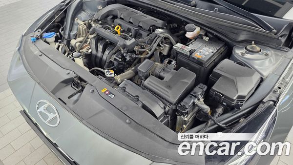 Hyundai Elantra 2022, фото 6