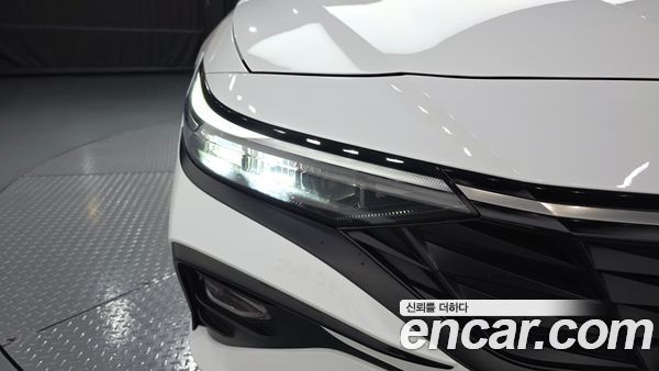Hyundai Elantra 2024, фото 8