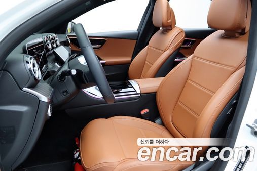 Mercedes-Benz C-Class 2025, фото 6