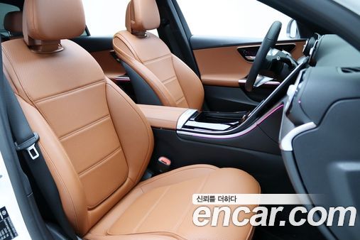 Mercedes-Benz C-Class 2025, фото 7