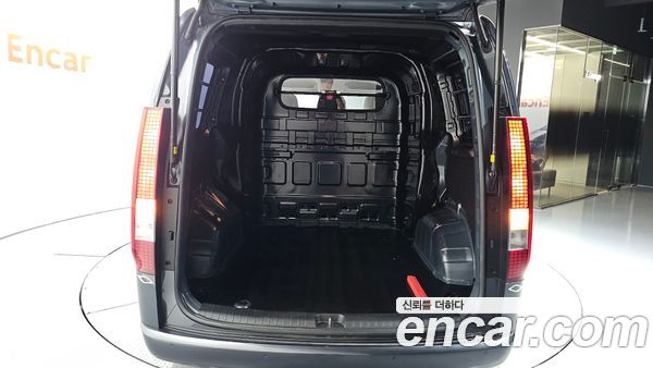 Hyundai Staria 2025, фото 29