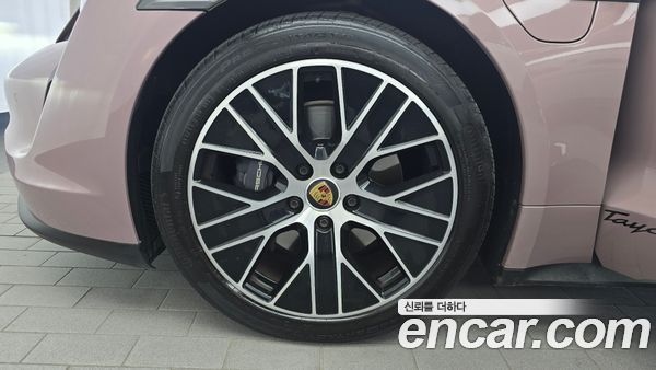 Porsche Taycan 2023, фото 5
