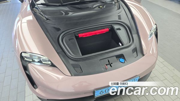 Porsche Taycan 2023, фото 6