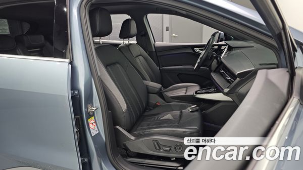 Audi Q4 e-tron 2022, фото 16