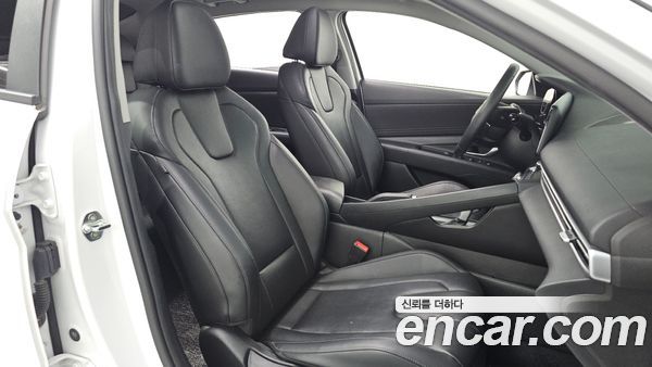 Hyundai Elantra 2021, фото 16