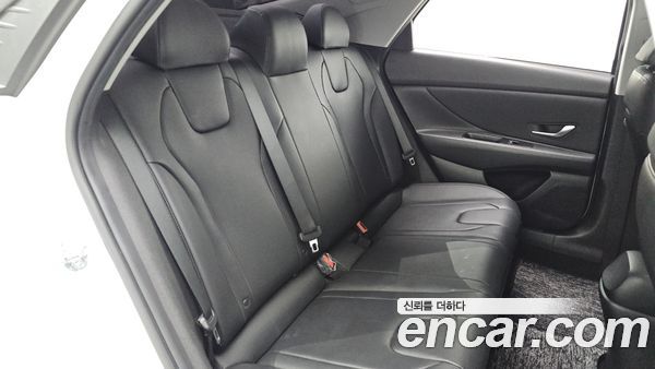 Hyundai Elantra 2021, фото 29