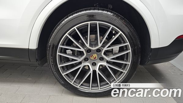 Porsche Cayenne 2020, фото 5