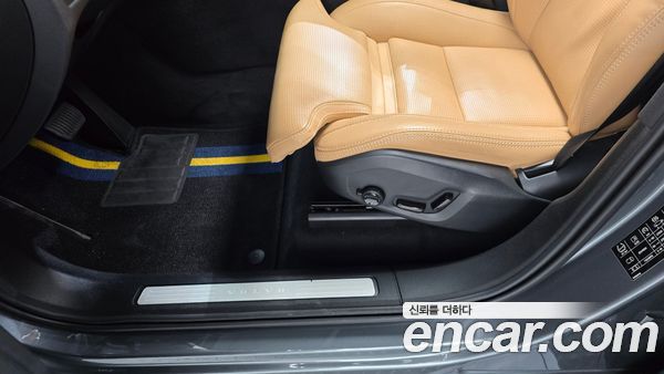 Volvo XC60 2020, фото 29