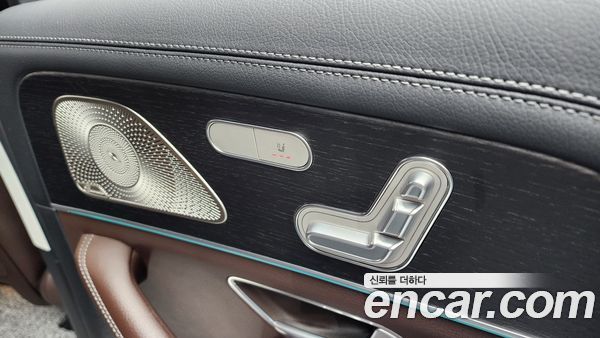 Mercedes-Benz GLE 2023, фото 30