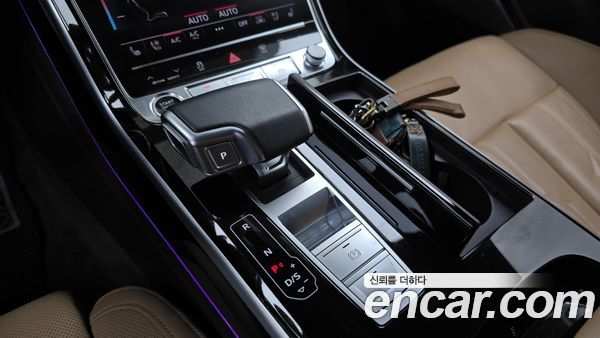 Audi A8 2021, фото 12