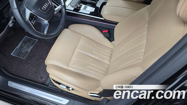 Audi A8 2021, фото 24