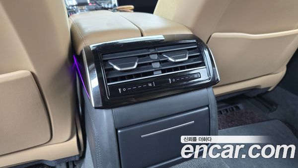 Audi A8 2021, фото 32