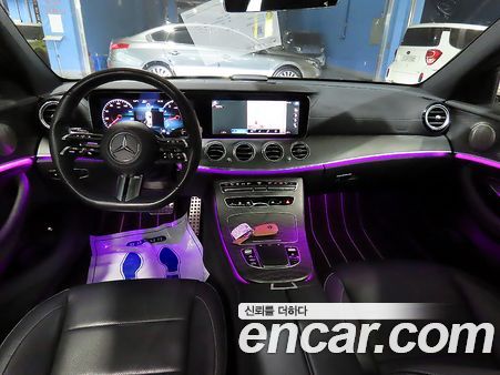 Mercedes-Benz E-Class 2022, фото 5