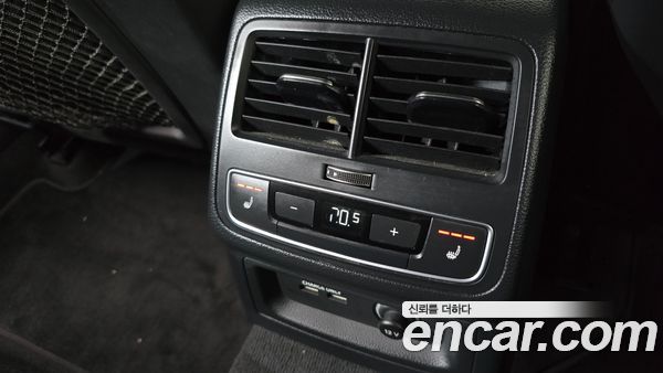Audi A4 2021, фото 32