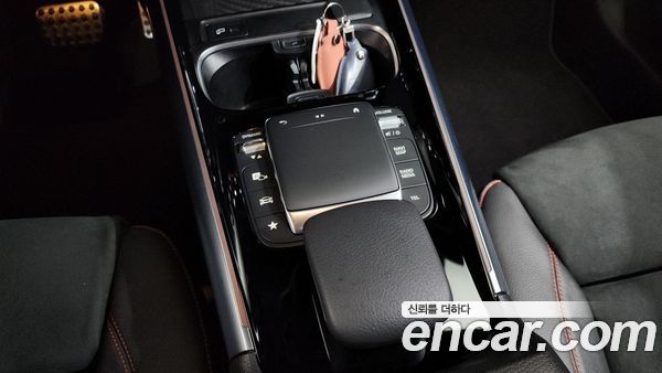Mercedes-Benz GLA 2023, фото 20
