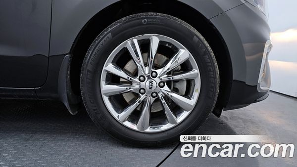 Kia Carnival 2020, фото 5