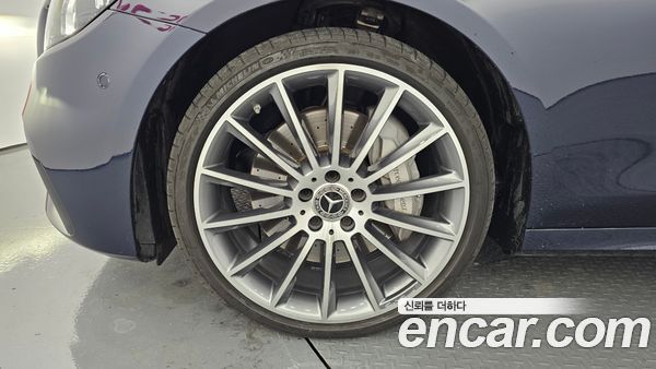 Mercedes-Benz E-Class 2021, фото 5