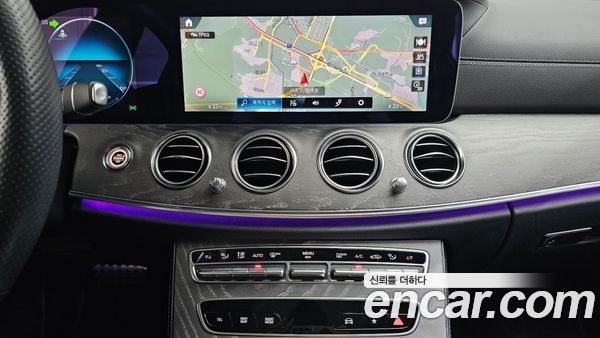 Mercedes-Benz E-Class 2021, фото 14
