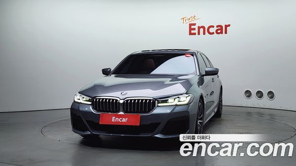 BMW 5 Series 2023, фото 3