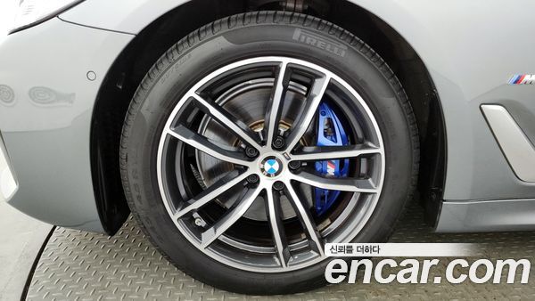 BMW 5 Series 2023, фото 5