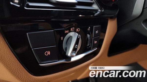 BMW 5 Series 2023, фото 13