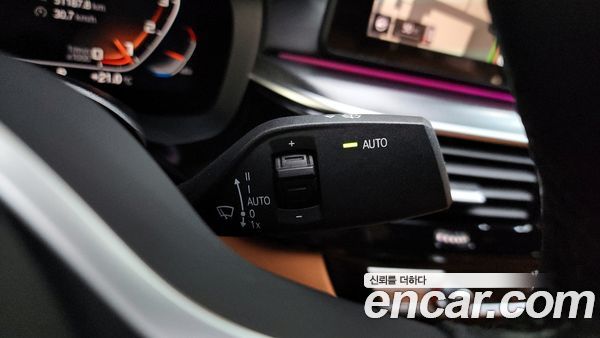 BMW 5 Series 2023, фото 16