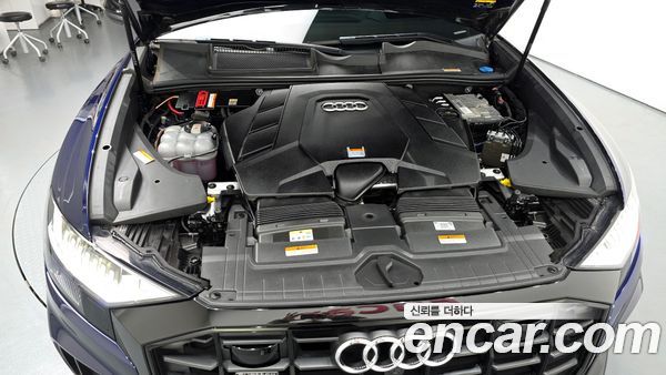 Audi Q8 2022, фото 6