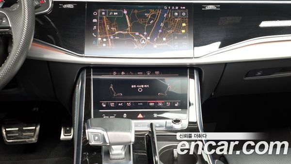 Audi Q8 2022, фото 14