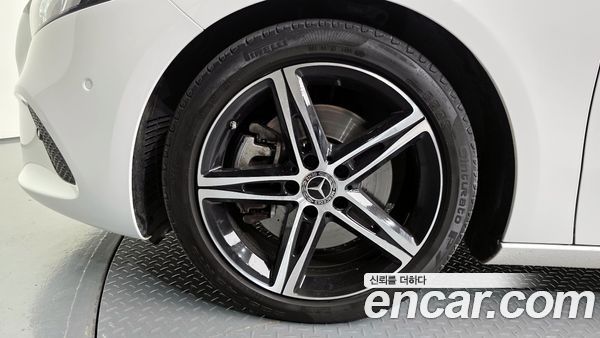 Mercedes-Benz A-Class 2020, фото 5