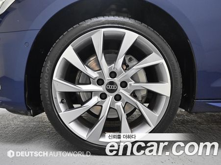 Audi A4 2023, фото 5