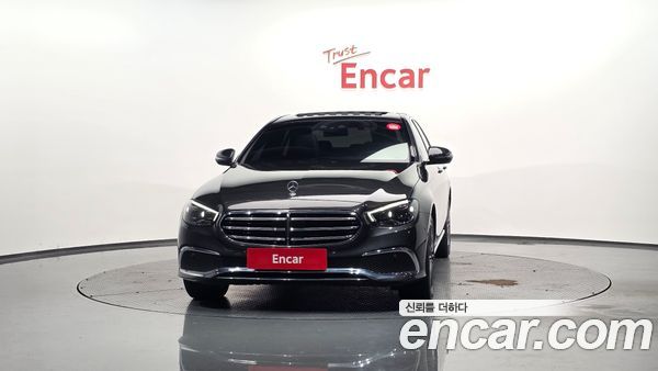 Mercedes-Benz E-Class 2021, фото 3
