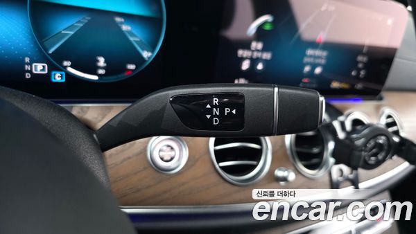 Mercedes-Benz E-Class 2021, фото 9