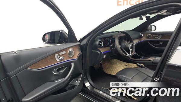 Mercedes-Benz E-Class 2021, фото 12