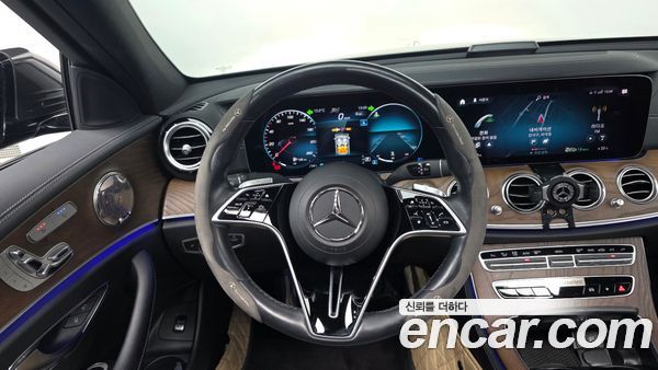 Mercedes-Benz E-Class 2021, фото 13