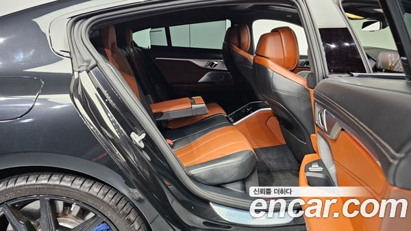 BMW 8 Series 2023, фото 12