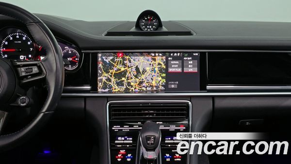 Porsche Panamera 2021, фото 14
