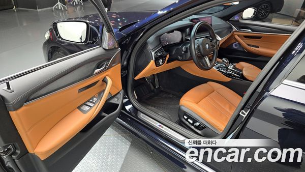 BMW 5 Series 2022, фото 10