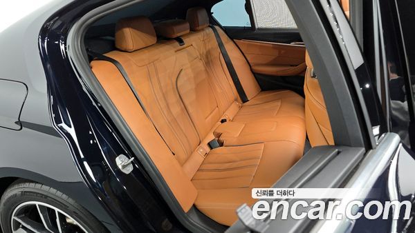 BMW 5 Series 2022, фото 12