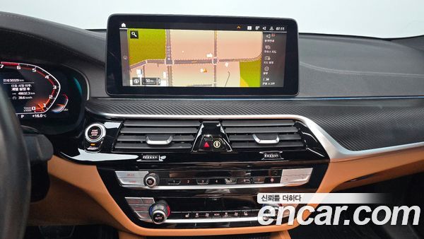 BMW 5 Series 2022, фото 16