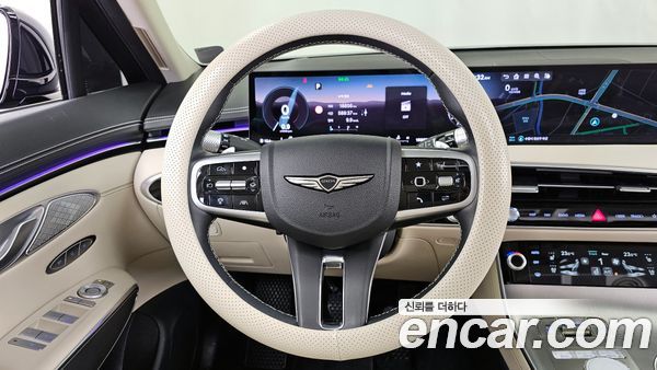Genesis GV70 2025, фото 13
