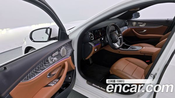 Mercedes-Benz E-Class 2021, фото 10