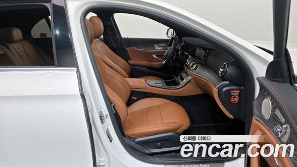 Mercedes-Benz E-Class 2021, фото 11