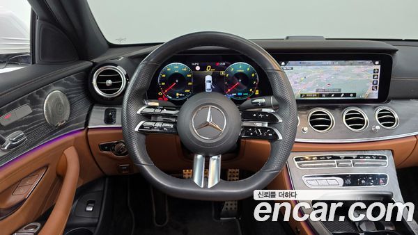 Mercedes-Benz E-Class 2021, фото 13
