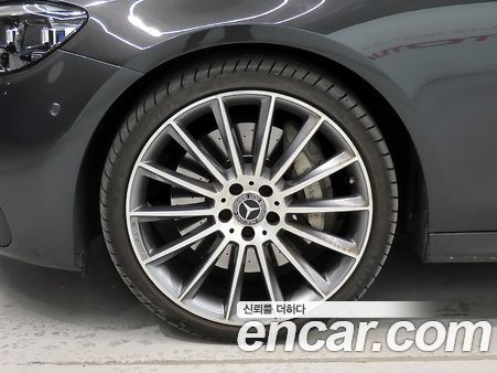 Mercedes-Benz E-Class 2021, фото 5
