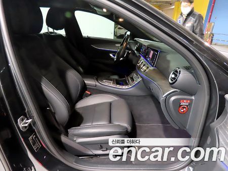 Mercedes-Benz E-Class 2021, фото 10