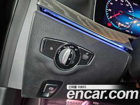 Mercedes-Benz E-Class 2021, фото 12