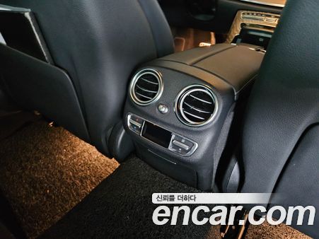 Mercedes-Benz E-Class 2021, фото 18