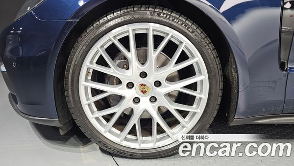 Porsche Panamera 2020, фото 5