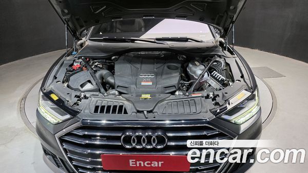 Audi A8 2021, фото 6